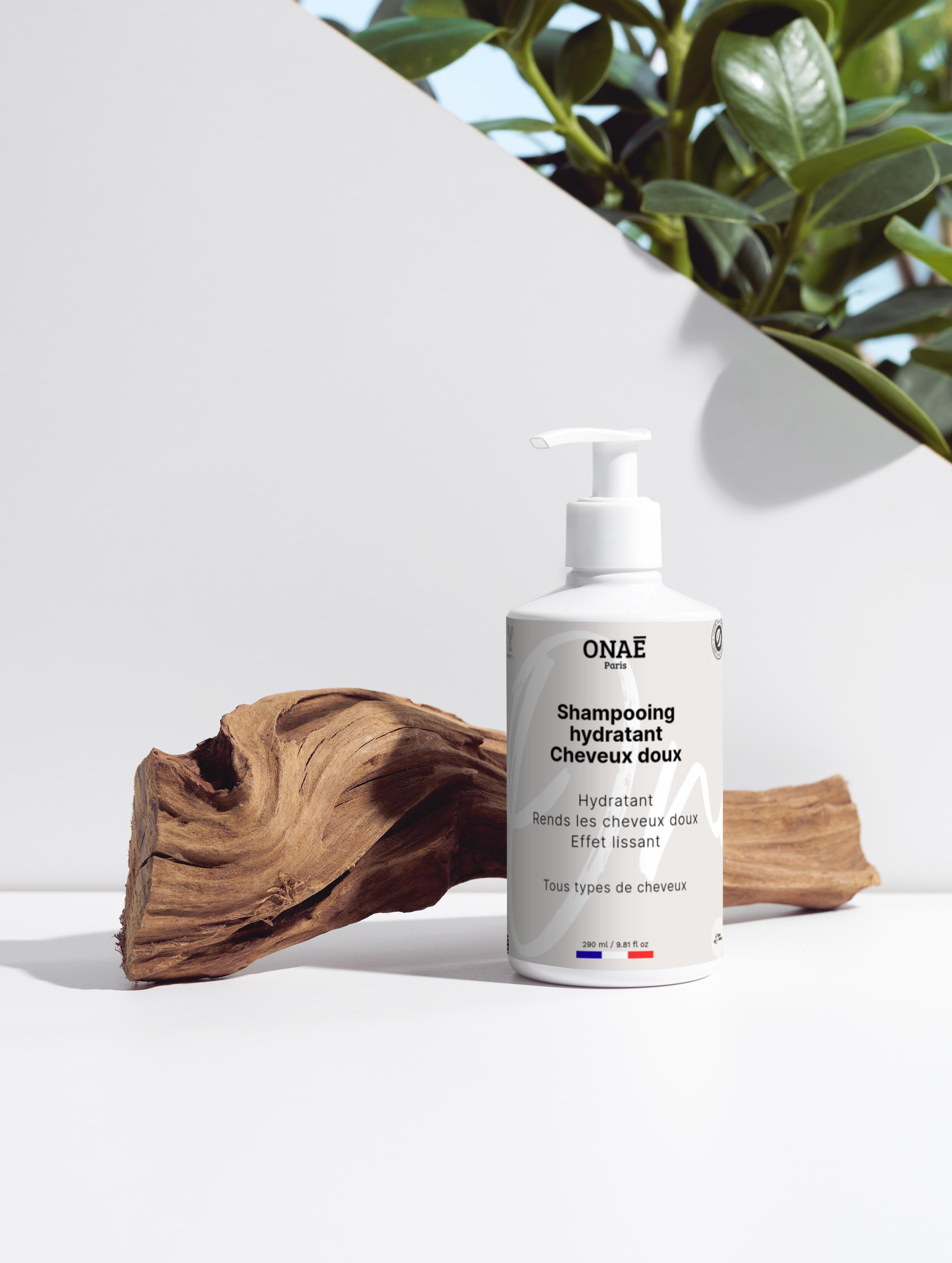 Shampoing hydratant lissant réparateur Onaé Paris - ambiance lifestyle