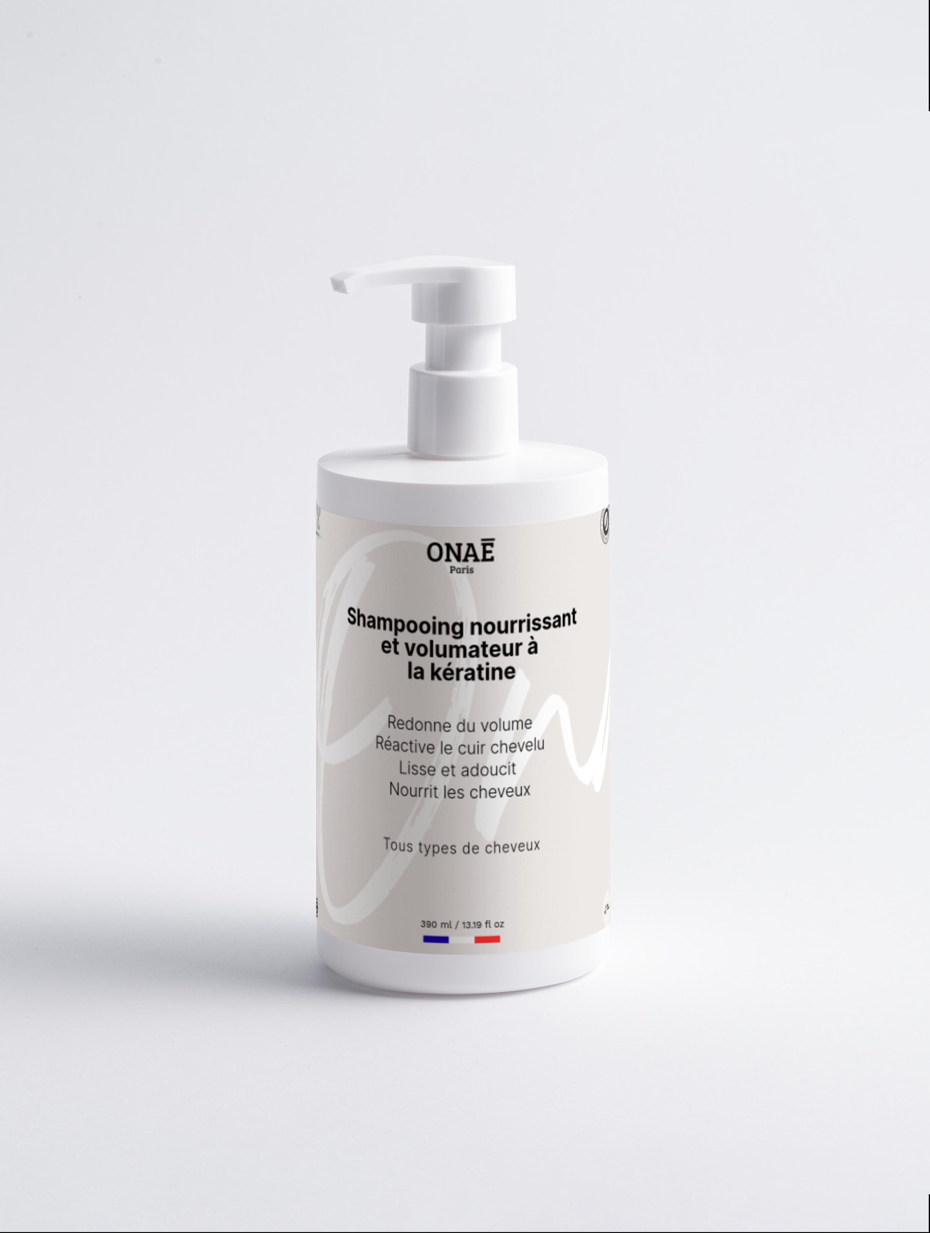 Shampoing nourrissant et volumateur à la kératine Onaé paris tous types de cheveux - flacon vue de face