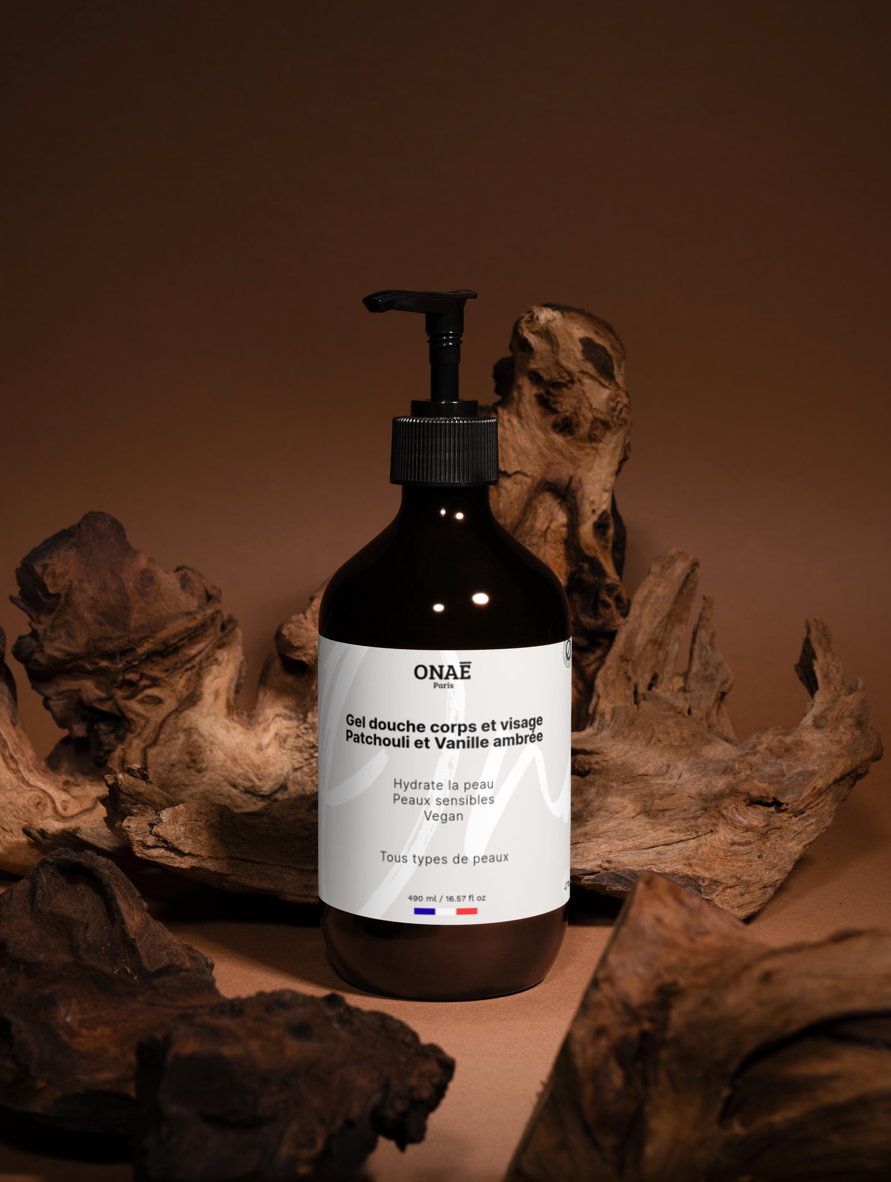 Gel douche corps et visage Patchouli et Vanille ambrée Onaé paris tous types de peaux - ambiance naturelle