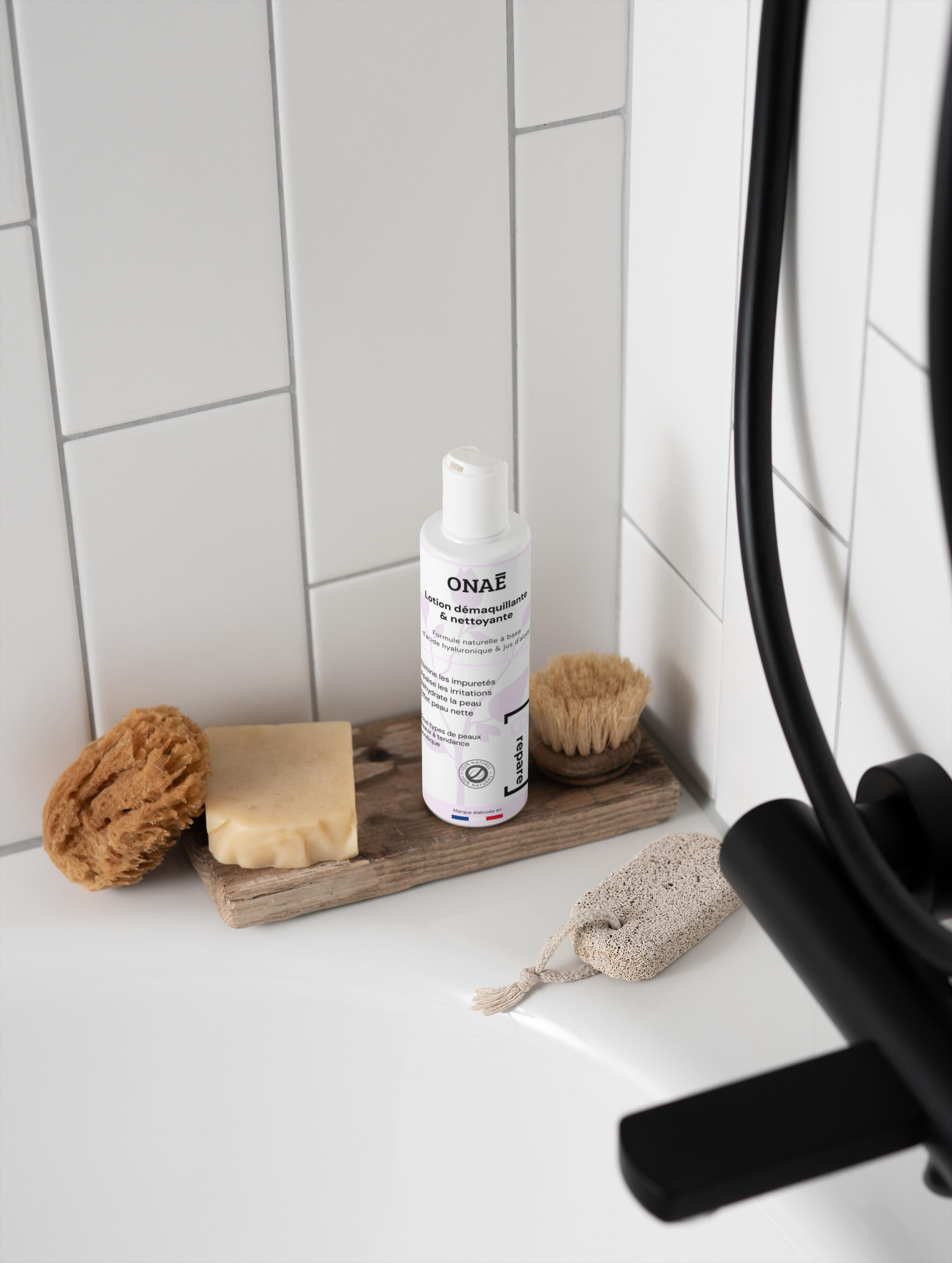 Lotion démaquillante et nettoyante pour le visage