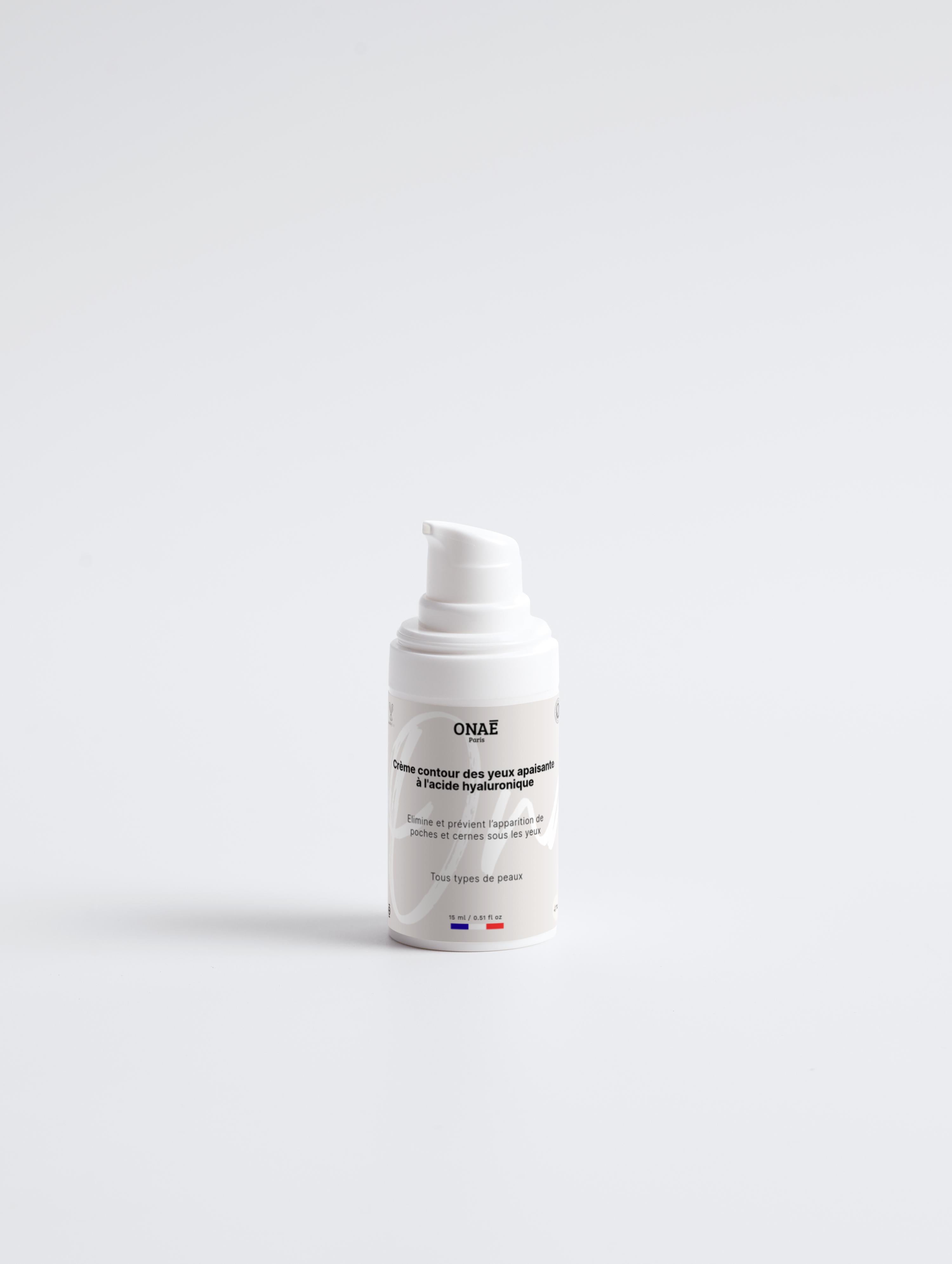 Crème contour des yeux à l'acide hyaluronique apaisante Onaé paris tous types de peaux - flacon vue de face