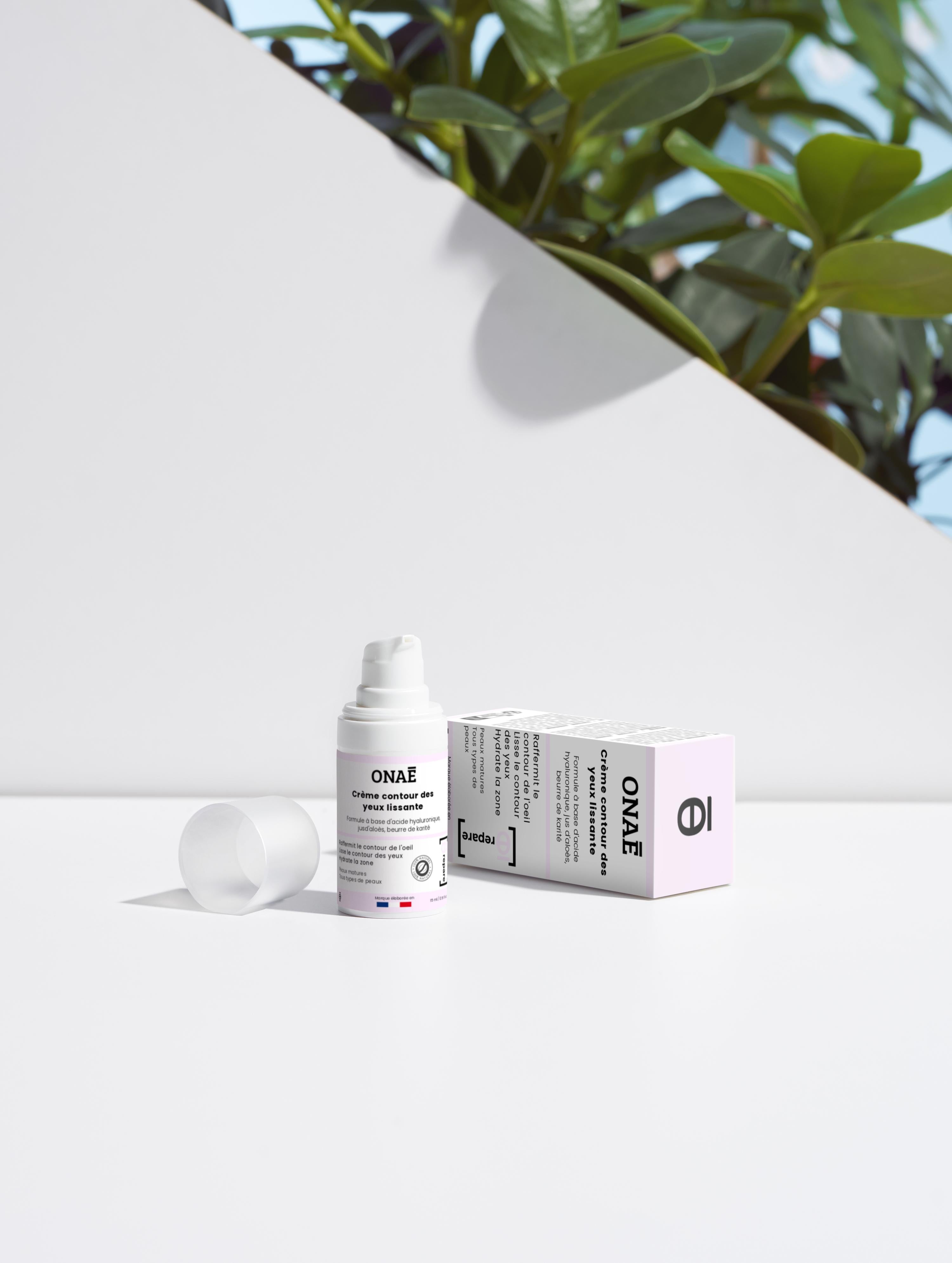 Crème contour des yeux lissante Onaé Paris tous types de peaux - vue Lifestyle