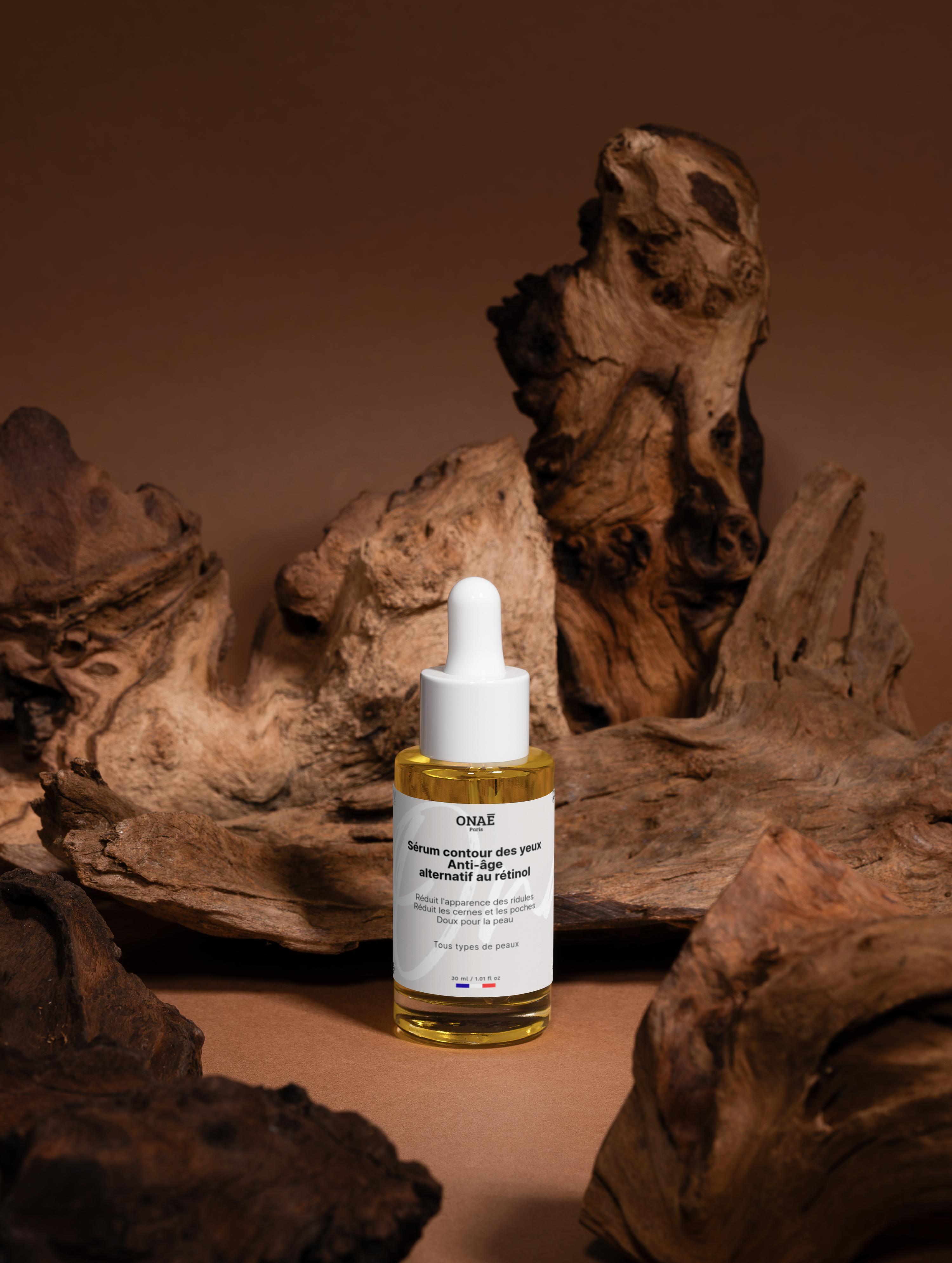 Sérum contour des yeux anti-âge alternatif au rétinol Onaé paris tous types de peaux - ambiance naturelle